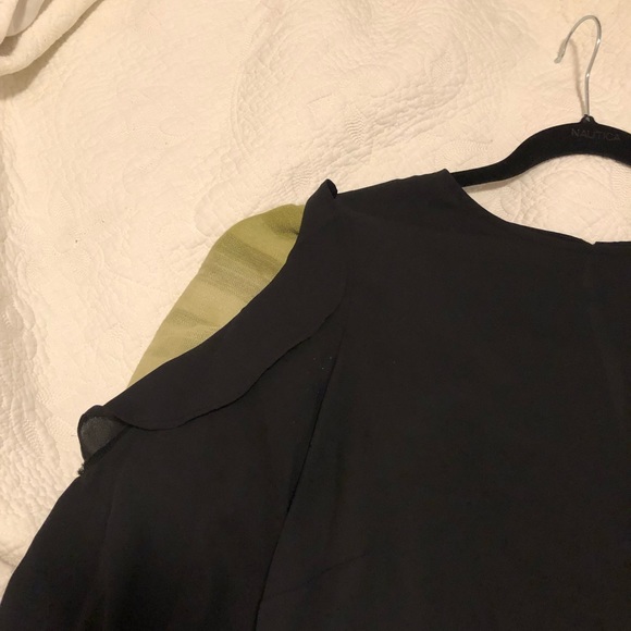 Forever 21 black blouse size 0X - Picture 4 of 10